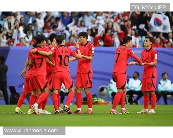 对话杨强：回顾足球生涯的辉煌与挑战之路